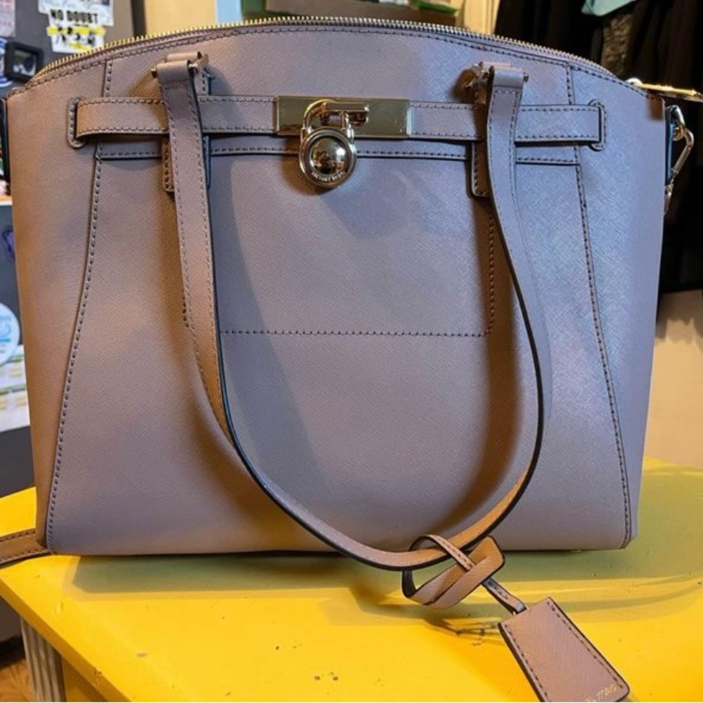 MICHAEL KORS HAMILTON TRAVELER